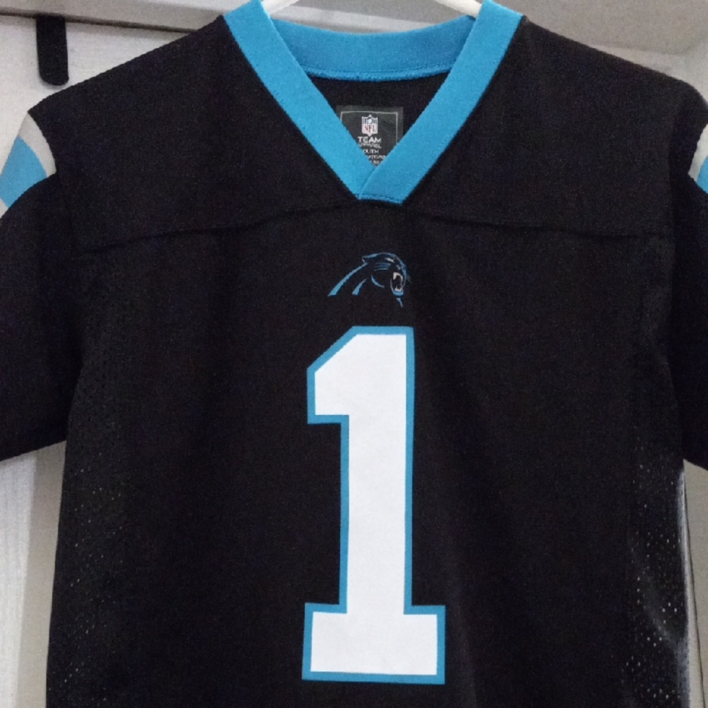 Team Apparel Black and Blue Jersey for Sports Enthusiasts